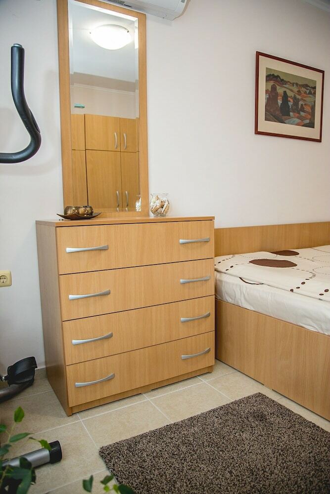 Fm Deluxe 2-bdr Apartment With Parking