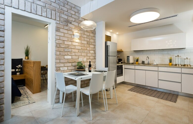 Apartamento Contemporary & Texture-rich Hideaway