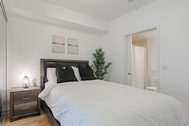 Sterling Suites - Financial District