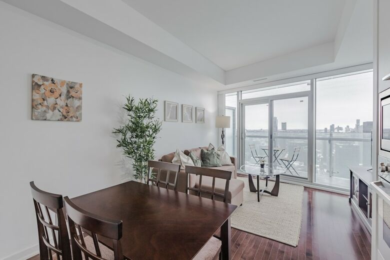 Sterling Suites - Financial District