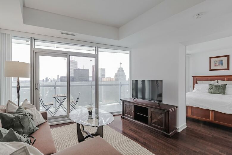 Sterling Suites - Financial District