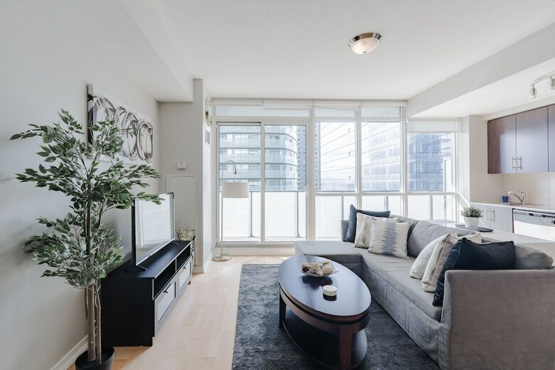 Sterling Suites - Financial District