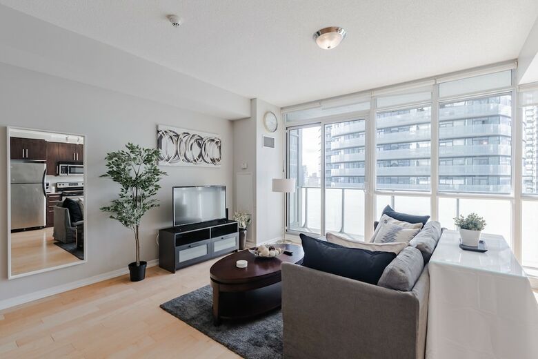 Sterling Suites - Financial District