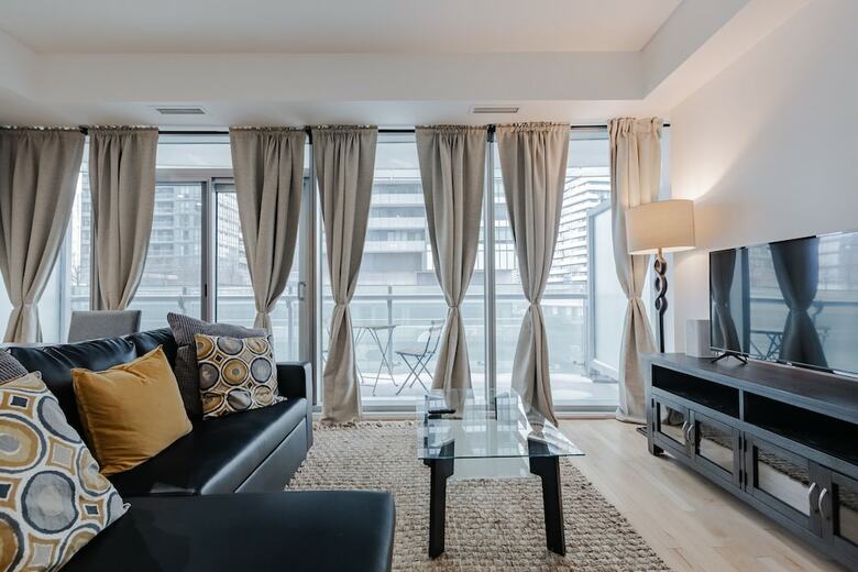 Sterling Suites - Financial District