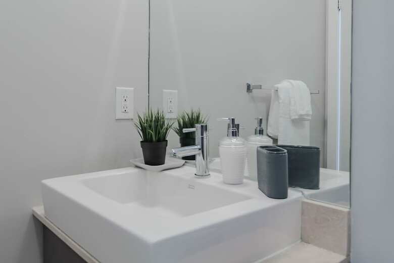Sterling Suites - Financial District