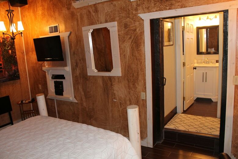 Hotel Adobe Rose Boutique Inn