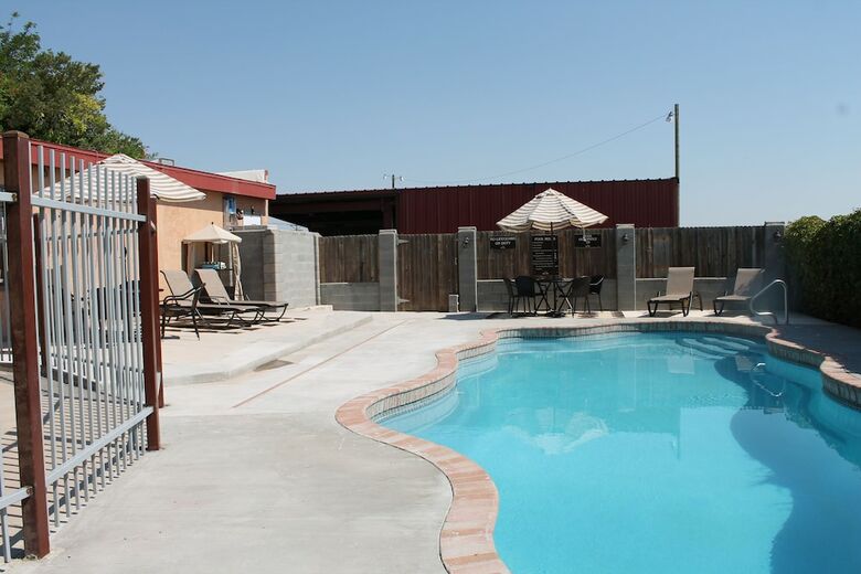 Hotel Adobe Rose Boutique Inn