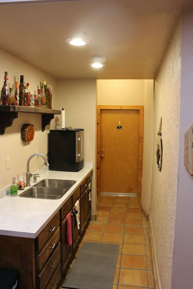Hotel Adobe Rose Boutique Inn