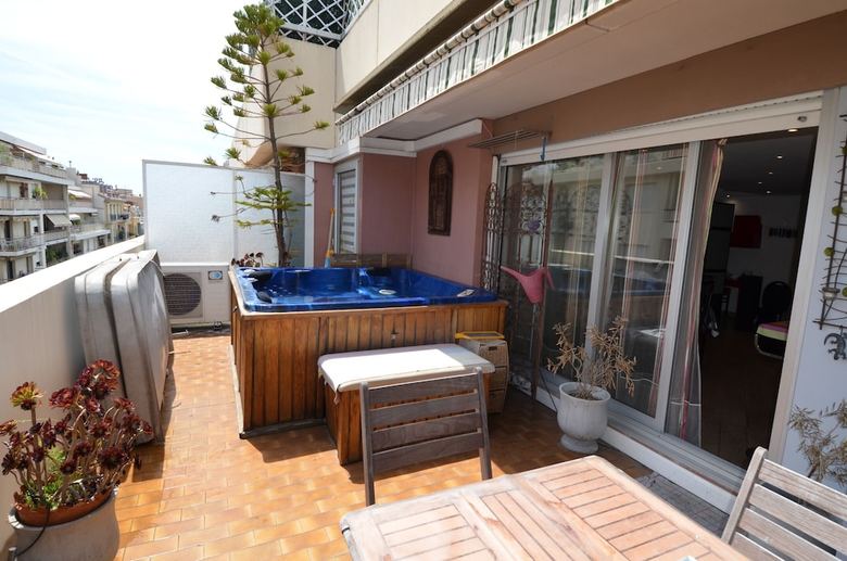 Modern Apartment 6 Persons With Jacuzzi In Nice Downtown