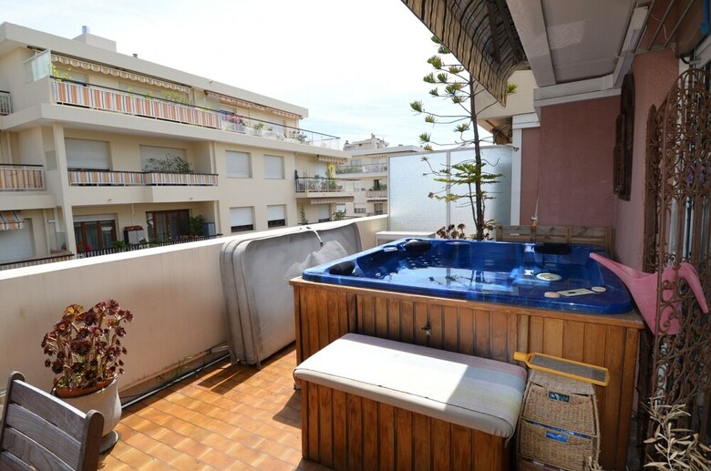 Modern Apartment 6 Persons With Jacuzzi In Nice Downtown