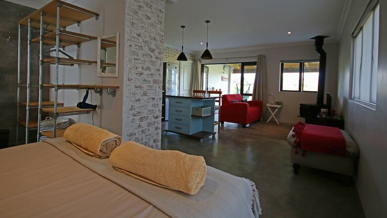 Hotel Lark Rise Guest Farm