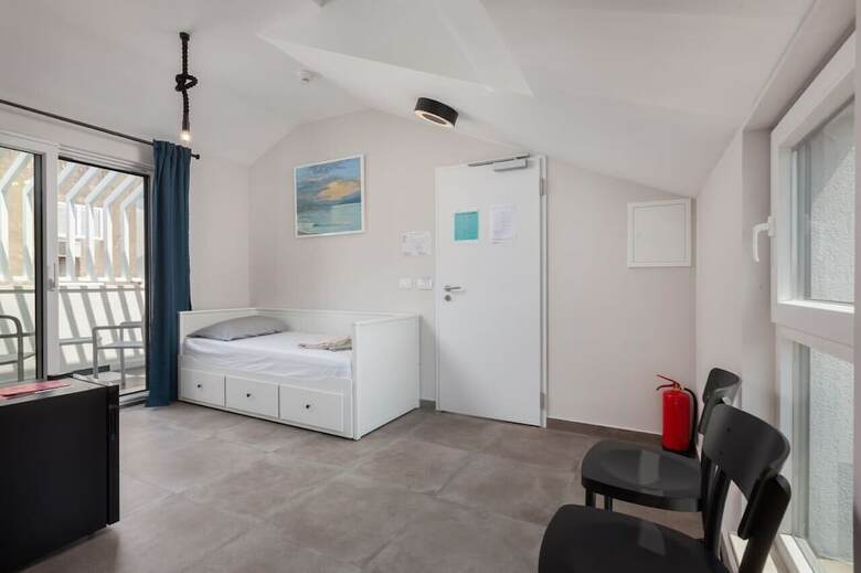 Hostal Subtub Hostel Makarska