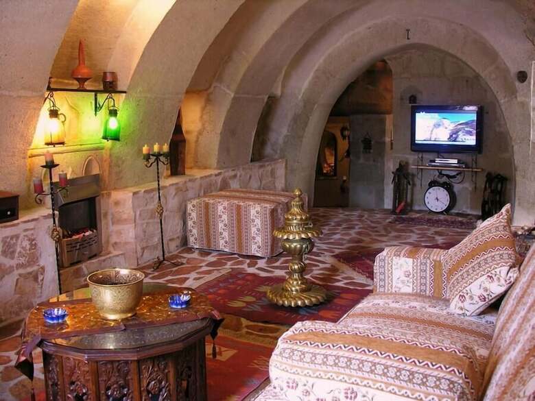 Hotel Adanos Konuk Evi