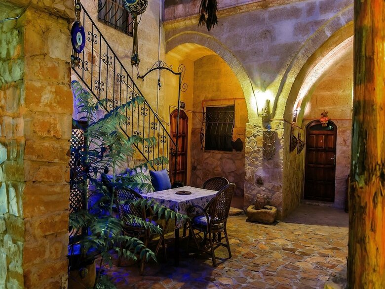 Hotel Adanos Konuk Evi