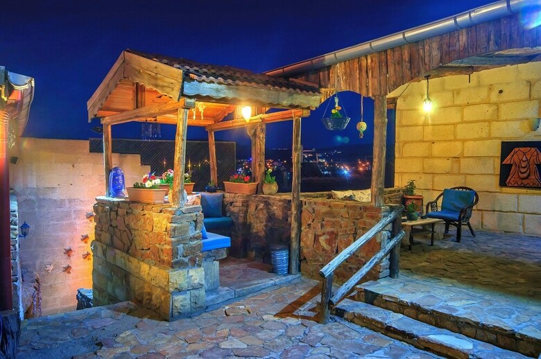 Hotel Adanos Konuk Evi