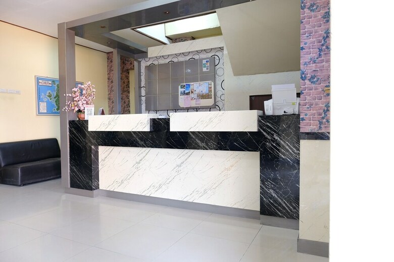 Oyo 2349 Hotel Mustika 2