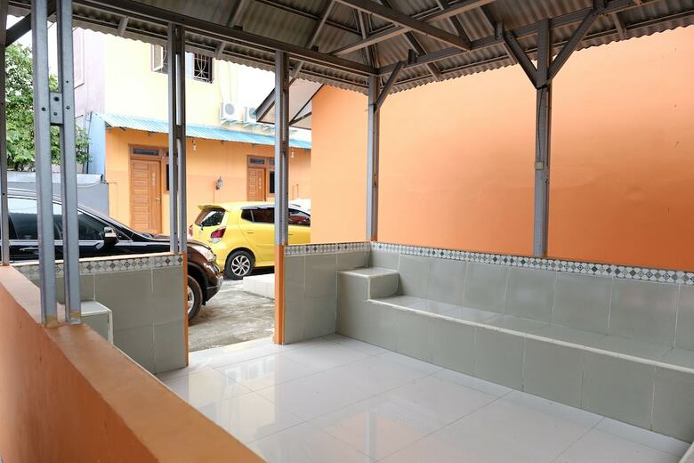 Oyo 2349 Hotel Mustika 2