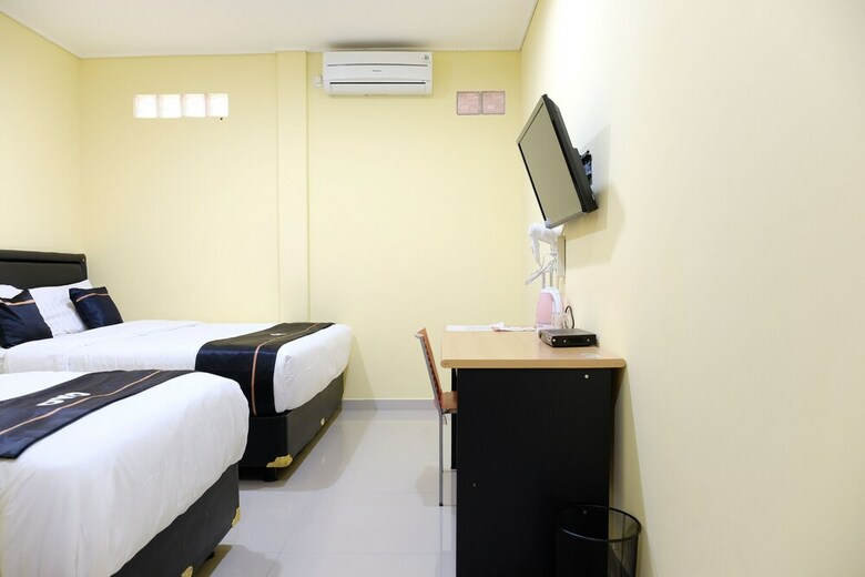 Oyo 2349 Hotel Mustika 2