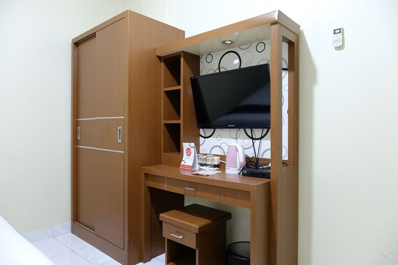 Oyo 2349 Hotel Mustika 2