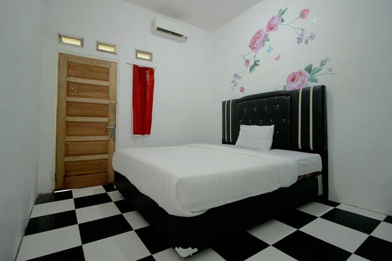 Hostal Spot On 2362 Wisma Ria