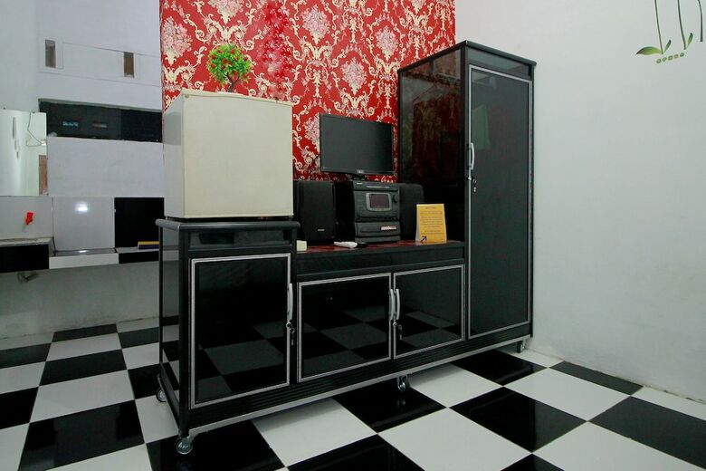 Hostal Spot On 2362 Wisma Ria