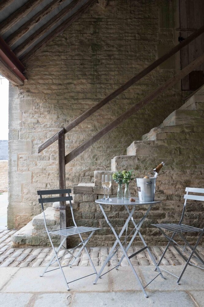Apartamentos Cart Shed