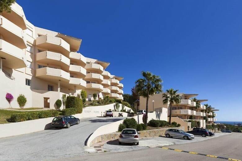 Lovely Apartment With Pool And Sea View Ref 101