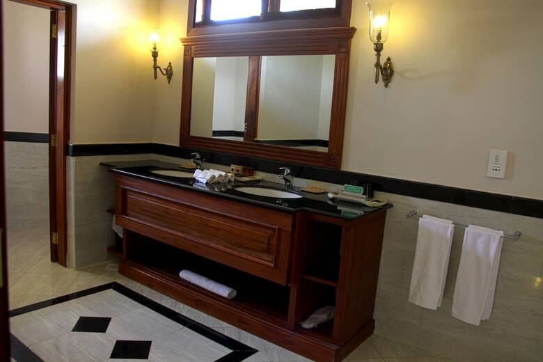 Hotel Ocean Beach Resort & Spa