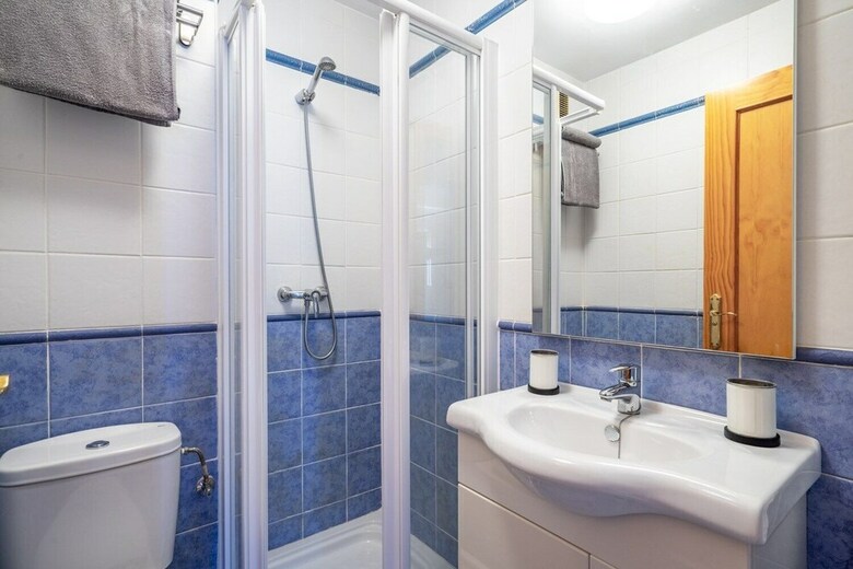 Bright Apartment With Sea View And Terrace Ref 53