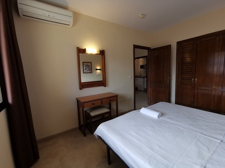Apartamentos First Beachline With Sea View And Pool Ref 36