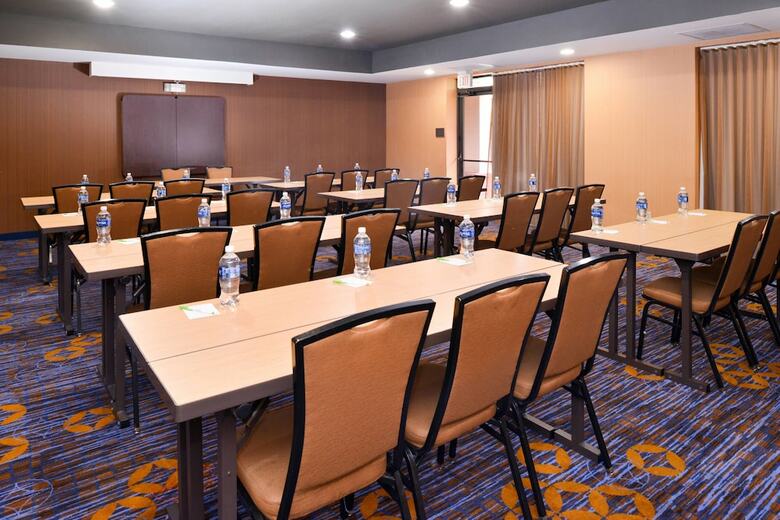 Hotel Courtyard By Marriott Milwaukee Brown Deer