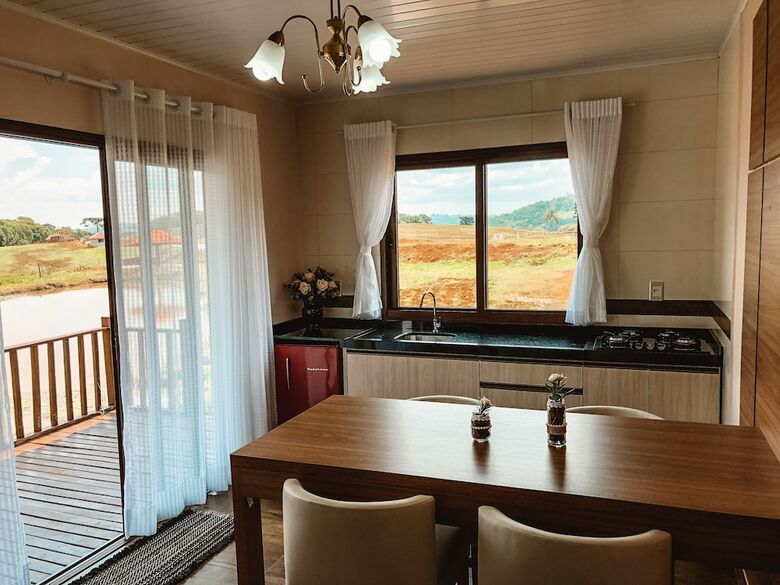 Hotel Hope Valley Adventure