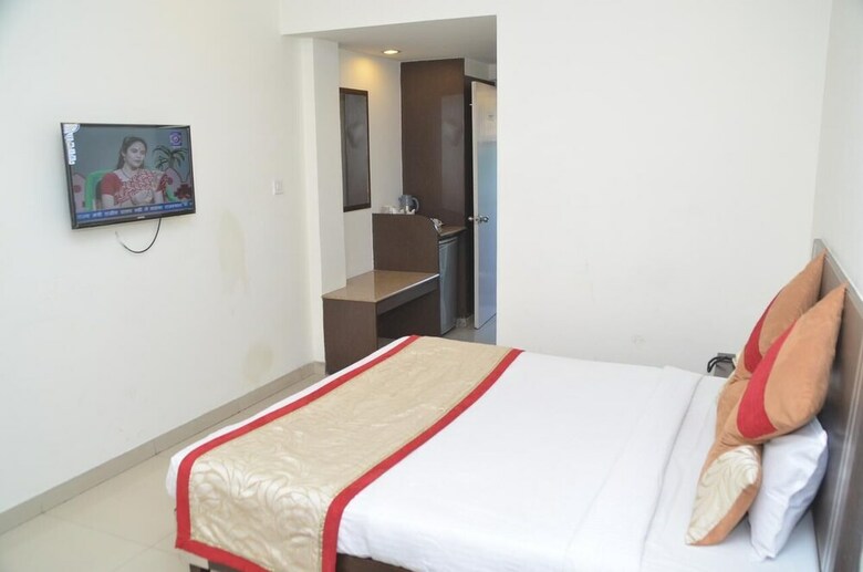 Hotel Regency Square