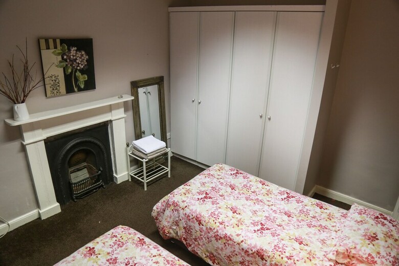 The Silver Teal Apt