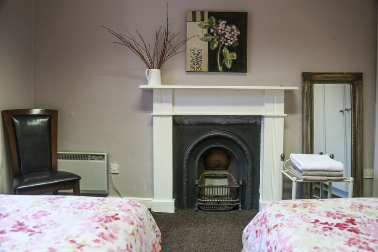 The Silver Teal Apt