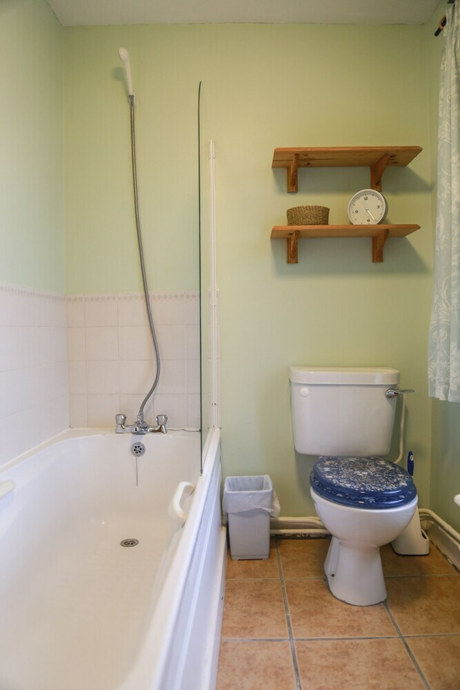 The Silver Teal Apt
