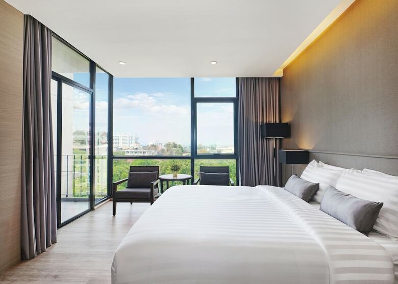 Altera Hotel And Residence (Formerly Known As At Mind Serviced Residence)