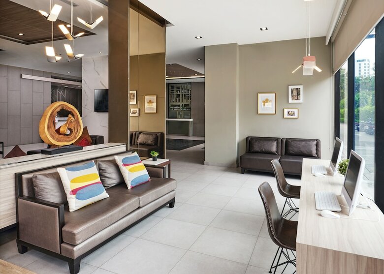 Altera Hotel And Residence (Formerly Known As At Mind Serviced Residence)