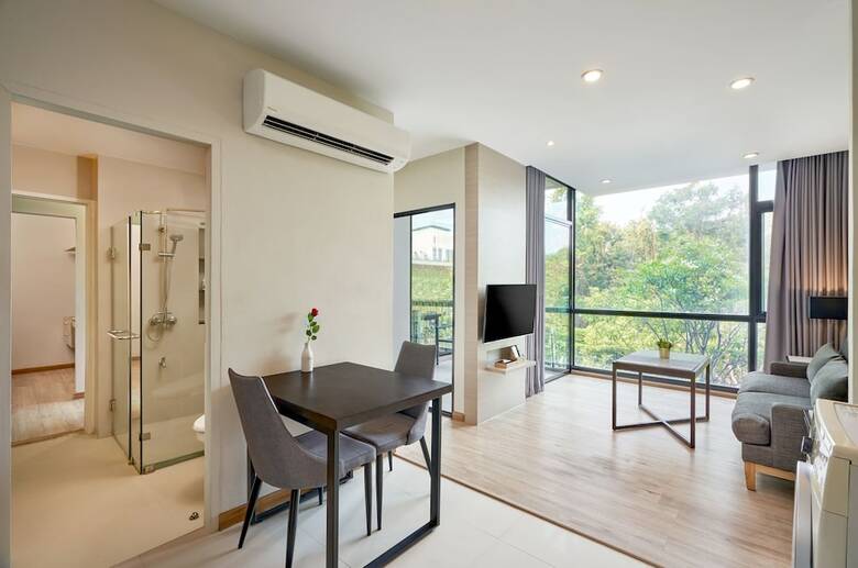 Altera Hotel And Residence (Formerly Known As At Mind Serviced Residence)