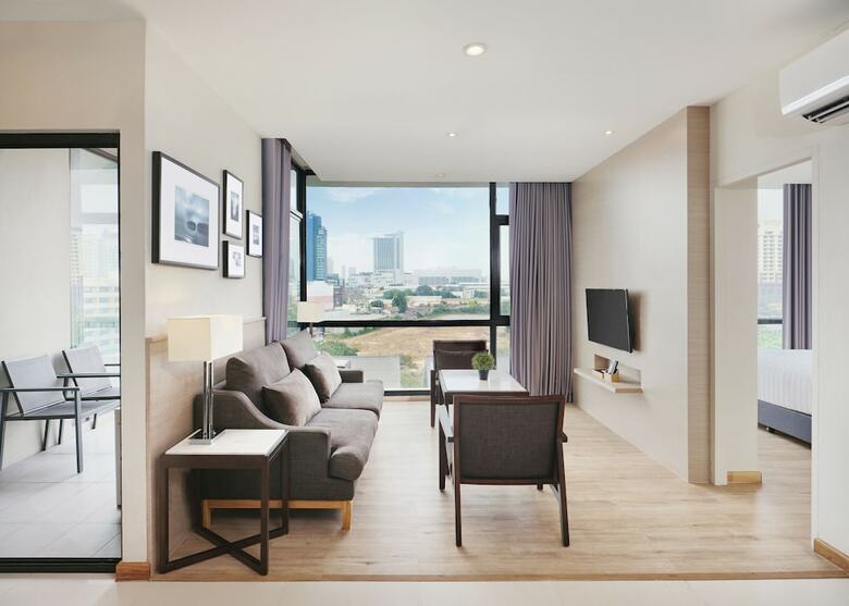 Altera Hotel And Residence (Formerly Known As At Mind Serviced Residence)