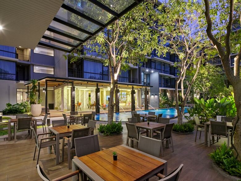 Altera Hotel And Residence (Formerly Known As At Mind Serviced Residence)