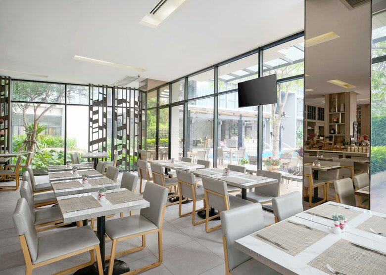 Altera Hotel And Residence (Formerly Known As At Mind Serviced Residence)