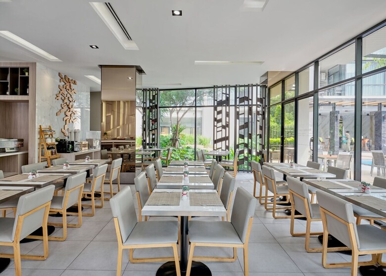 Altera Hotel And Residence (Formerly Known As At Mind Serviced Residence)