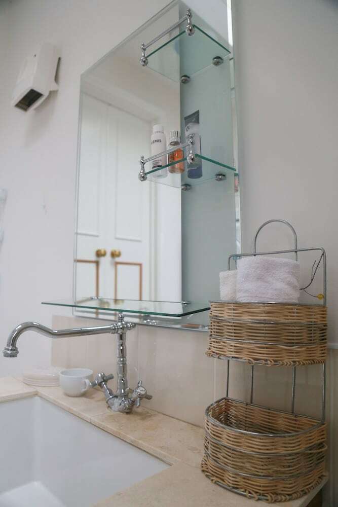 The Silver Heron Apartment
