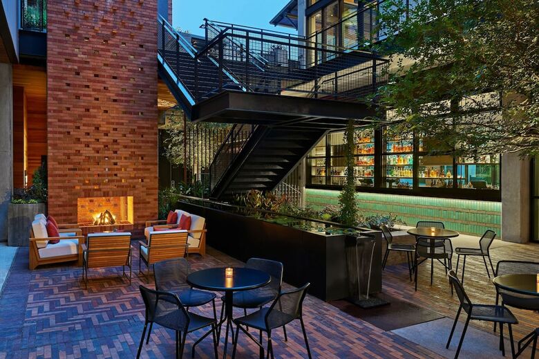 Hotel Canopy By Hilton Austin Downtown
