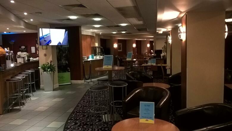 Waterloo Hub Hotel & Suites