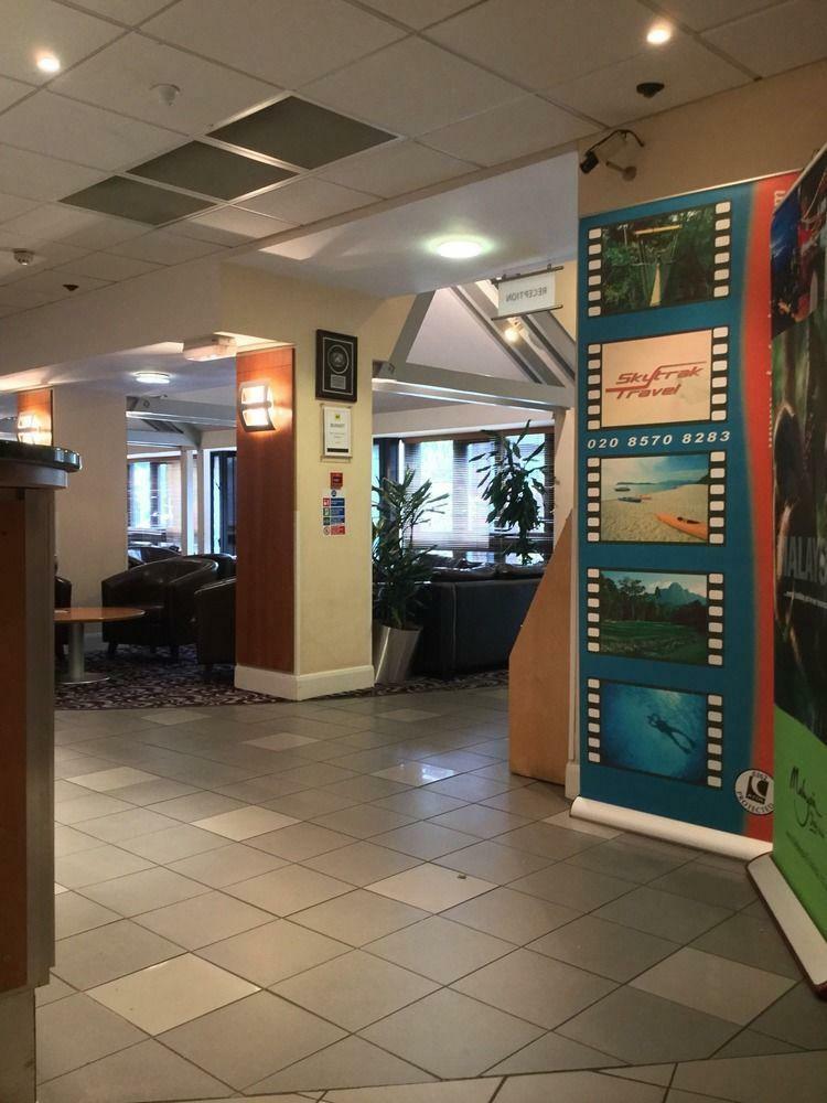 Waterloo Hub Hotel & Suites