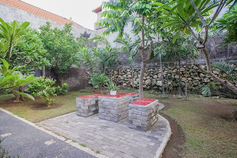 Hotel Bintang Garden House