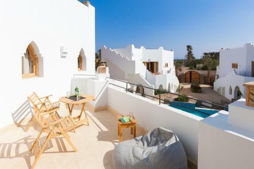 Red C Villas