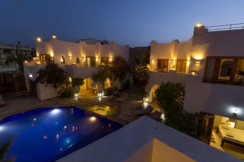 Red C Villas